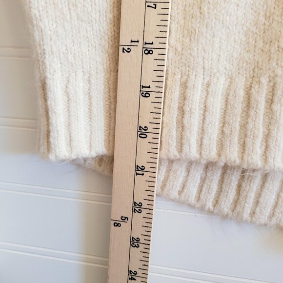 Wild Fable Sweater Womens Large Cream Ruffle Front Cropped Pullover Cozy Soft - Picture 5 of 8